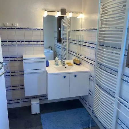 Charming Bright Spacious Village Walk To Lift Hike Appartement *