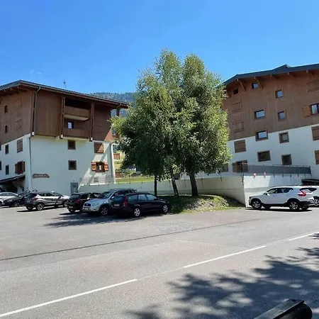 Charming Bright Spacious Village Walk To Lift Hike Appartement