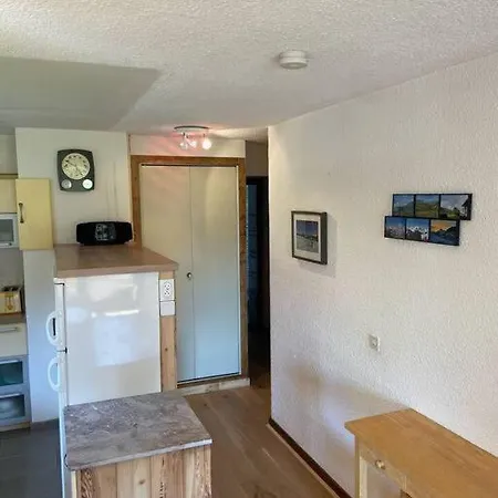 Apartment Charming Bright Spacious Village Walk To Lift Hike *